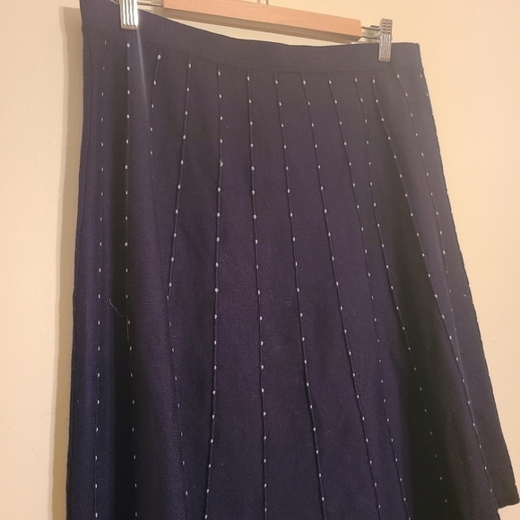 Grey & Gray | Blue Knit A-Line Skirt w/ Polka Dots (Size XL) - Picture 5 of 13